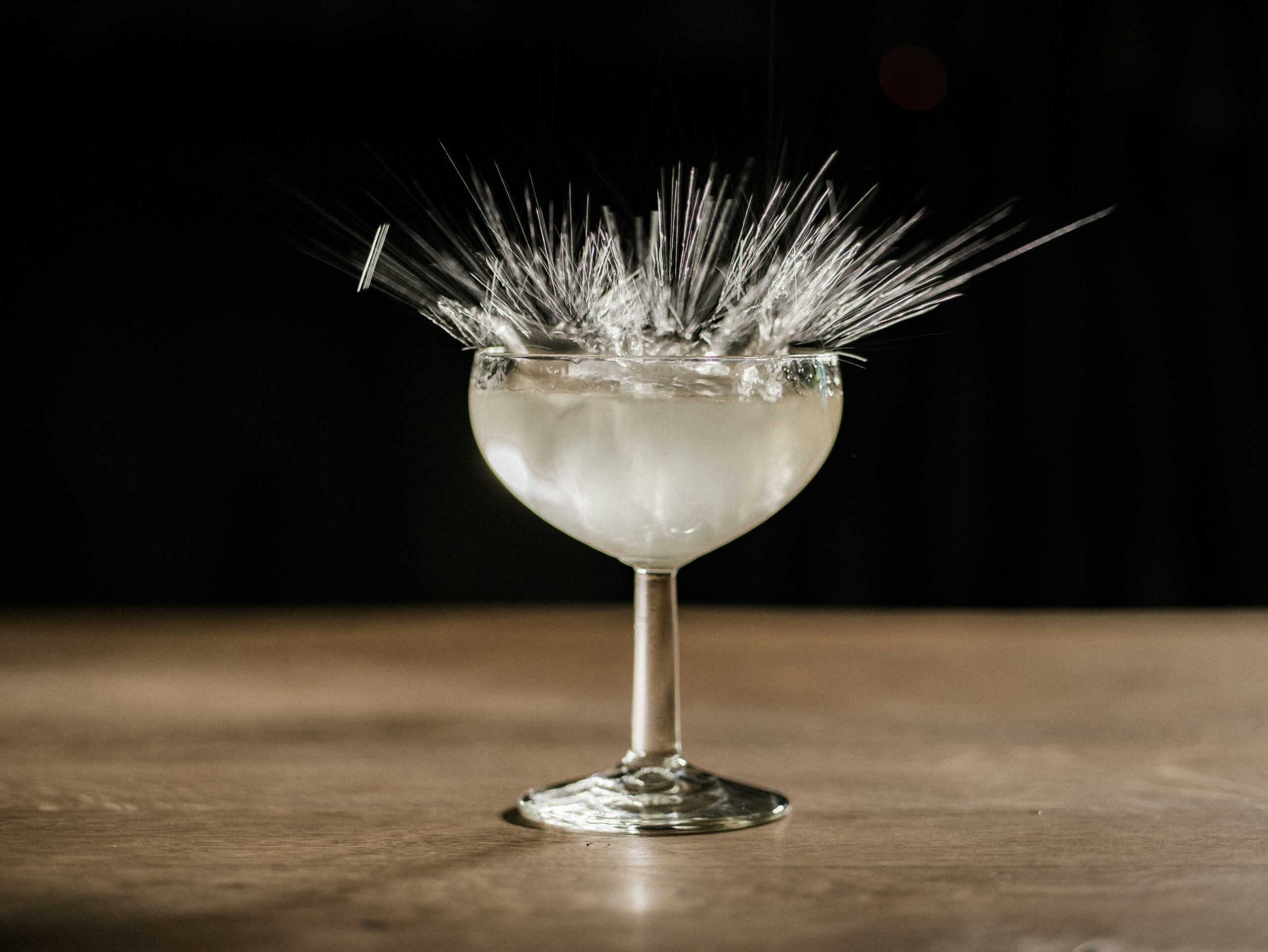 The Art of the Cocktail Garnish: From Minimalist to Maximalist